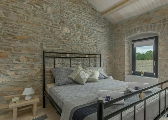 Tilia Villa Manjadvorci